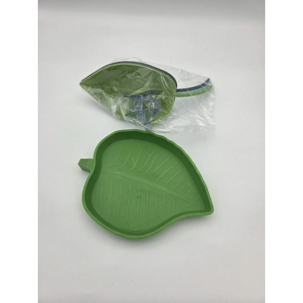 4pcs suction cup plastic leaf decor with reptile feeding dish